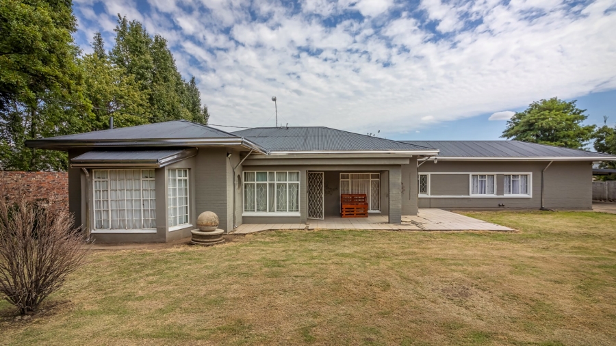 3 Bedroom Property for Sale in Wilgenhof Free State